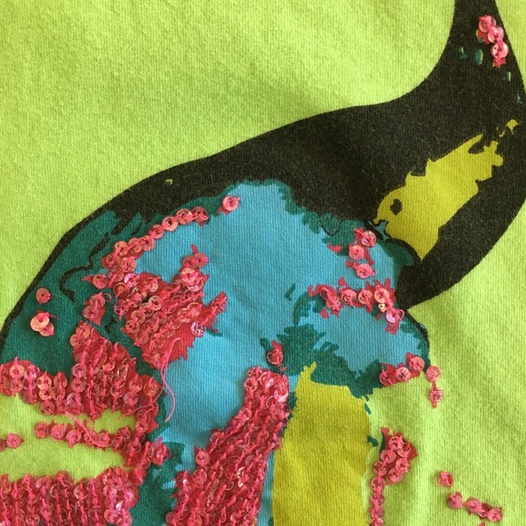 Girl & Co. Green Tee with Peacock - Picture 3 of 4